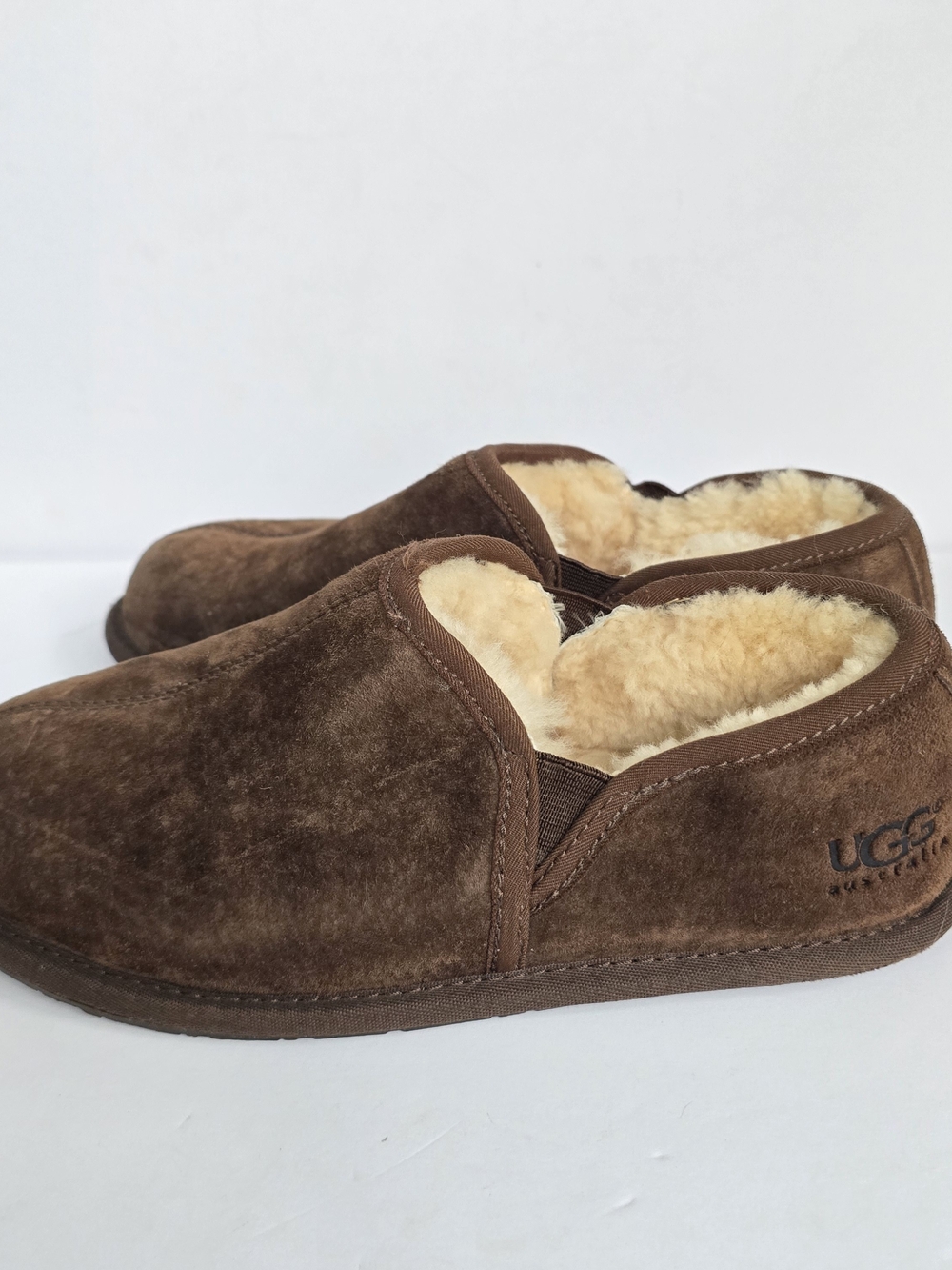 UGG Men's Brown Shearling Lined Slip-On Slippers Size 8